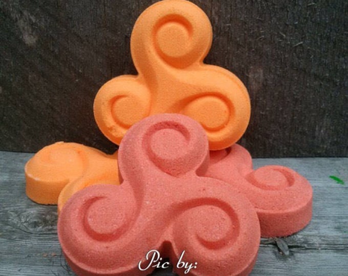 SWIRLING EDDY Silicone Mold, Fidget Spinner, Triskelion, Soapmaking, Resin, Baking, 6-3 oz Cavities, Heat Safe, Free US Ship, Two Wild Hares