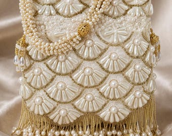 Luxury Pearl Clutch Bag – Handcrafted White Beaded Evening Bag with Gold Chain & Fringe – Bridal Wedding Clutch for Women
