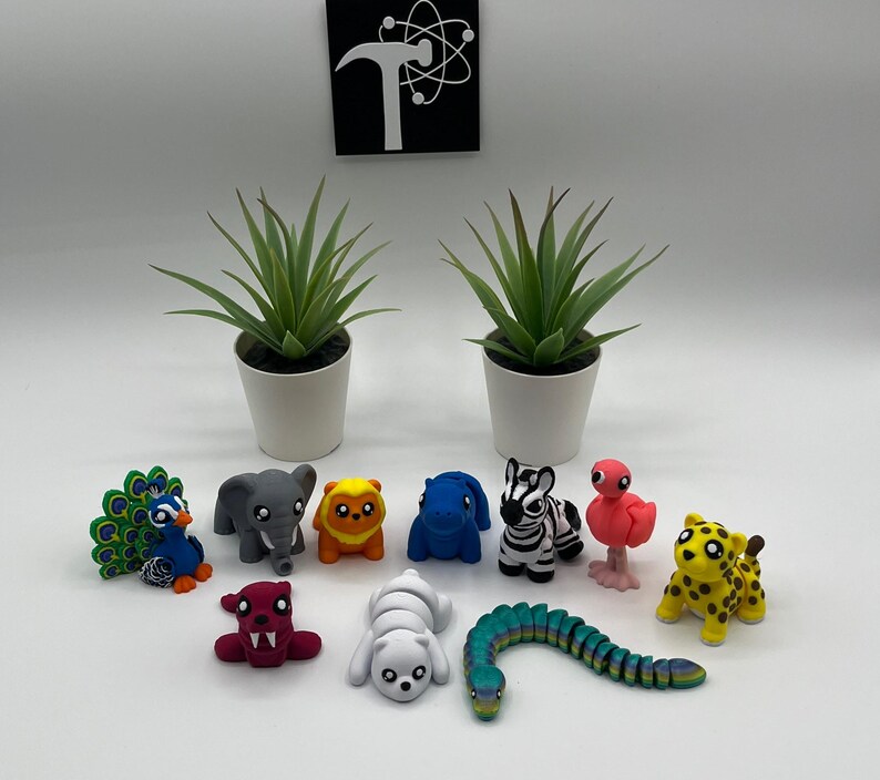 Polar Bear Storytime Set | 3D Printed | Articulated Flexi Wiggle | ADHD Sensory Aid | Fidget Toy | Baby Animals Medium