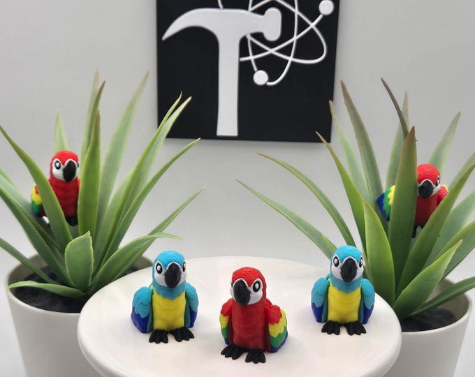 Parrot | Macaw | 3D Printed | Articulated Flexi Wiggle | ADHD Sensory Aid | Fidget Toy | Keychain Option | Cute Mini Animal