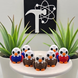 Eagle | 3D Printed | Articulated Flexi Wiggle | ADHD Sensory Aid | Fidget Toy | Keychain Option | Cute Mini Animal