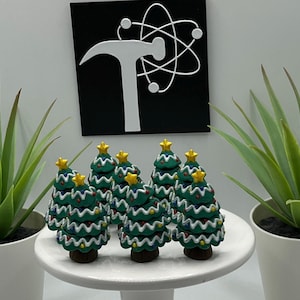 Christmas Tree | 3D Printed | Articulated Flexi Wiggle | ADHD Sensory Aid | Fidget Toy | Keychain Option | Cute Mini Character