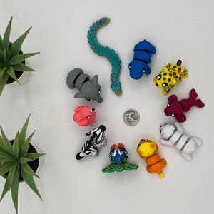 Polar Bear Storytime Set | 3D Printed | Articulated Flexi Wiggle | ADHD Sensory Aid | Fidget Toy | Baby Animals bild 9