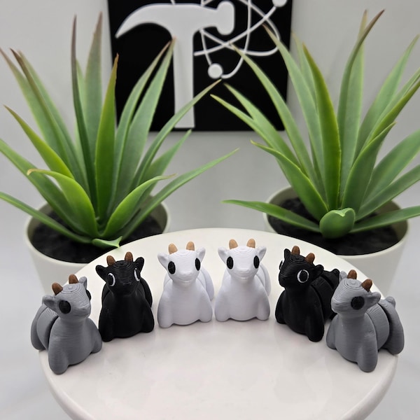 Goat | 3D Printed | Articulated Flexi Wiggle | ADHD Sensory Aid | Fidget Toy | Keychain Option | Cute Mini Animal