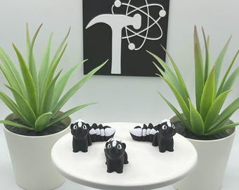 Skunk | 3D Printed | Articulated Flexi Wiggle | ADHD Sensory Aid | Fidget Toy | Keychain Option | Cute Mini Animal