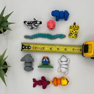 Polar Bear Storytime Set | 3D Printed | Articulated Flexi Wiggle | ADHD Sensory Aid | Fidget Toy | Baby Animals bild 4