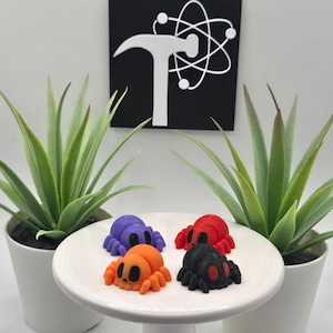 Spider | 3D Printed | Articulated Flexi Wiggle | ADHD Sensory Aid | Fidget Toy | Keychain Option | Cute Mini Animal