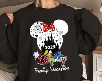 Sudadera con capucha Disney Vacation 2025, camiseta Mickey Minnie Goofy Castle, sudadera para viajes familiares a Disney, regalo para amantes de Disney, camiseta de vacaciones