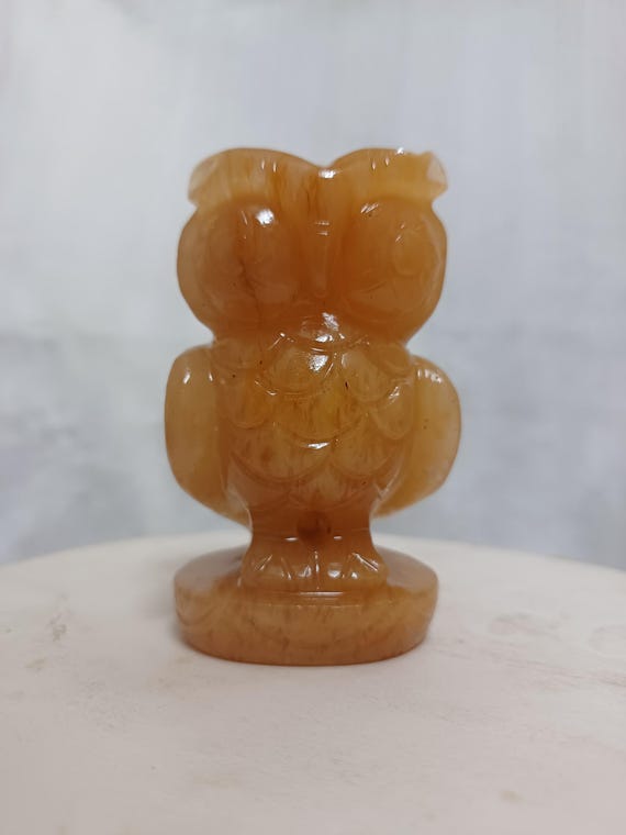 手彫りのイエロークォーツフクロウ | 宝石の置物 知恵と守護の象徴