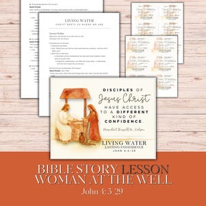 以下が含まれることがあります： 「井戸の女」というタイトルの聖書研究レッスンセットで、「生ける水」と「イエス・キリストの弟子たち」というテキストが書かれています。画像には、イエスと井戸のそばにいる女性の水彩画イラスト、レッスン概要、ラベルが含まれています。
