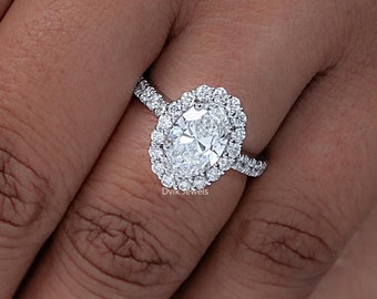 Anillo de boda con halo de diamantes ovalados de 2,50 quilates, libres de conflicto, engastados en oro blanco de 14 quilates, con diamantes cultivados en laboratorio y engastados en garra.