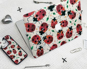 Ladybug - themed Pattern MacBook Case for Air 15 Laptop Cover for Mac Pro 14 15 16 2020-2024/Phone Case For iPhone 16 13 12 Pro Max/Plus