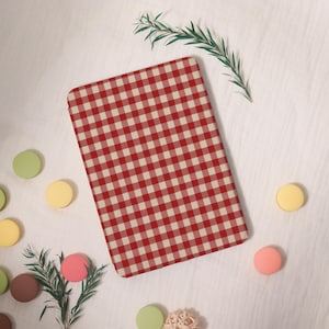 Red and White Plaid Kindle Case,PaperWhite 6.8&#39;&#39; 5/7/8/10th Cover,Clear Back Sleeve,Colorsoft KPW6 Gen11 2019/2024,Personalized Gift for Her