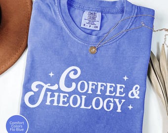 Koffie en theologie comfort kleuren shirt, cadeau voor seminariestudent, grappig theologiecadeau, doctrine is belangrijk, seminariecadeaus, bijbelstudie T-shirt