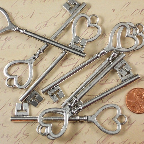 BuLK 100 Croi Heart Skeleton Keys Giant 3'' Silver Tone Prom Wedding Favors, Escort shops Cards (P355 -100)