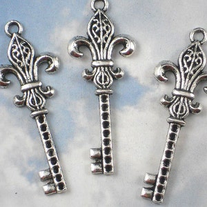 Fleur de Lis KEY Charm Pendants Silver Tone Keys NOLA Saints Fan P604 image 1