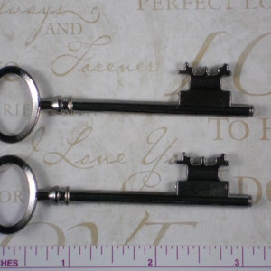 10 XL Skeleton Keys Gun Metal Black for Wedding Favors Big 79mm Long P1282 10 image 4