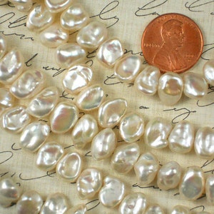 Keishi Pearls Creamy White Side Drilled Hong Kong Top Quality High Luster 4092 image 4