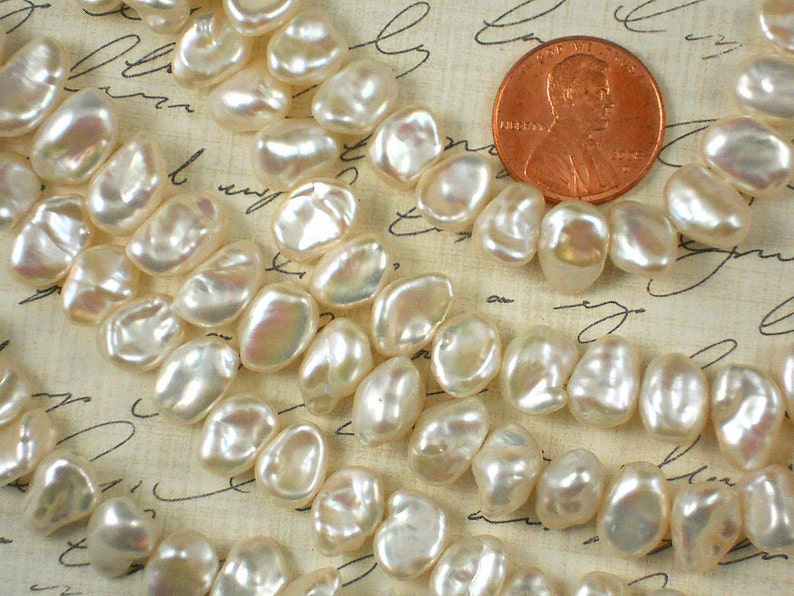 Keishi Pearls Creamy White Side Drilled Hong Kong Top Quality High Luster 4092 image 4