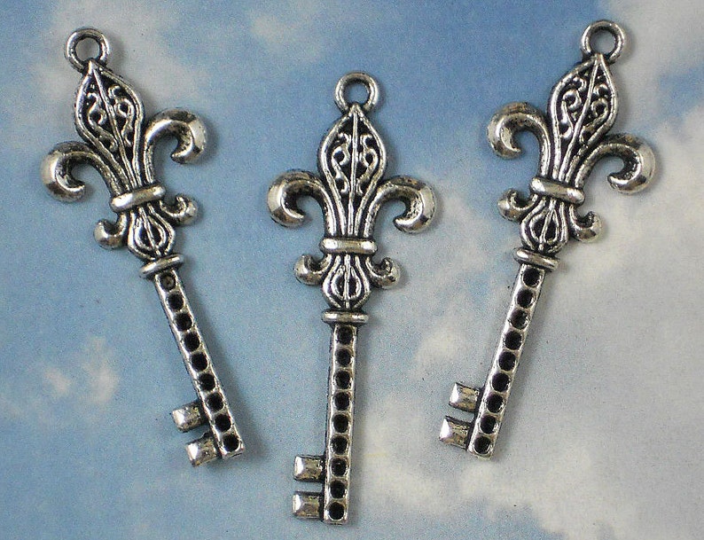 Fleur de Lis KEY Charm Pendants Silver Tone Keys NOLA Saints Fan P604 image 5