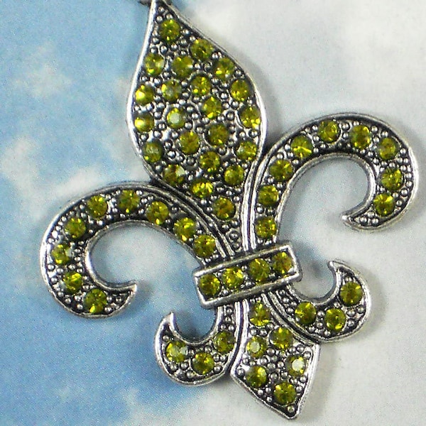 1 Fleur de Lis Pendant Peridot Green Rhinestone Crystal Encrusted & Silver 46mm (P1030)