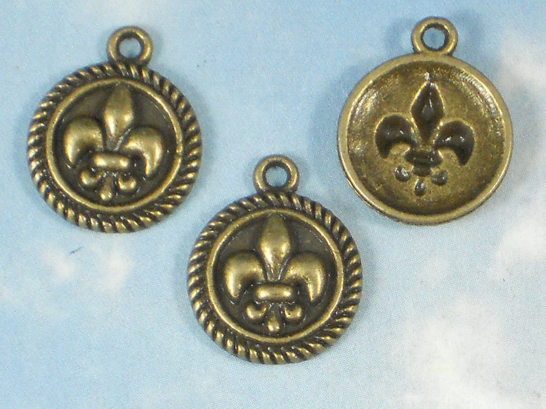 8 Bronze Fleur de Lis Round Charms Rope Edge Disk Dangles Antiqued NOLA Cajun P142 image 3