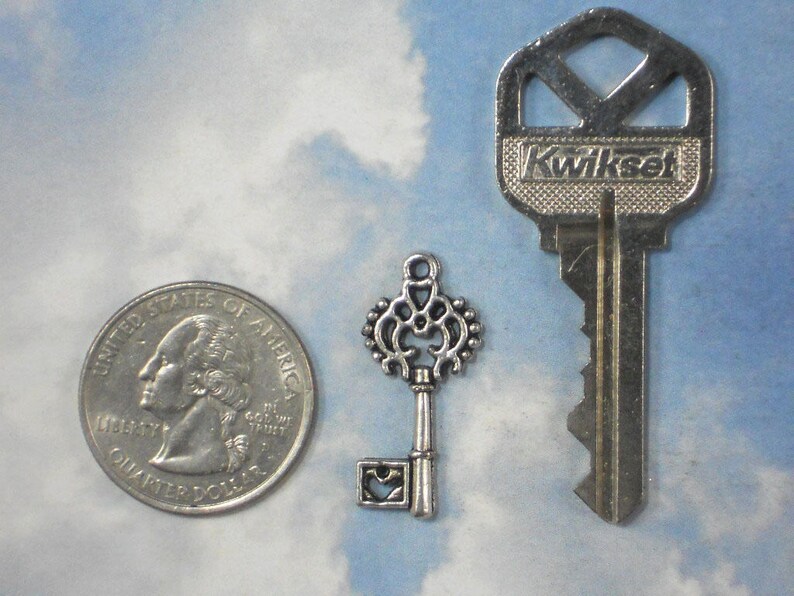Bulk 50 Small Keys Charms 27mm Skeleton Key Anthiqued Silver - Etsy