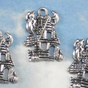 BuLK 50 Fun Haunted House Charms Antiqued Tibetan Silver Tone Halloween P1658 50 immagine 1