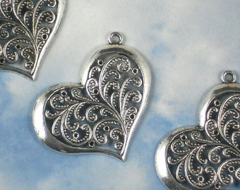 3 Antiqued Tibetan Silver Heart Filigree Fern Side Dangle Charms Pendants (P886)