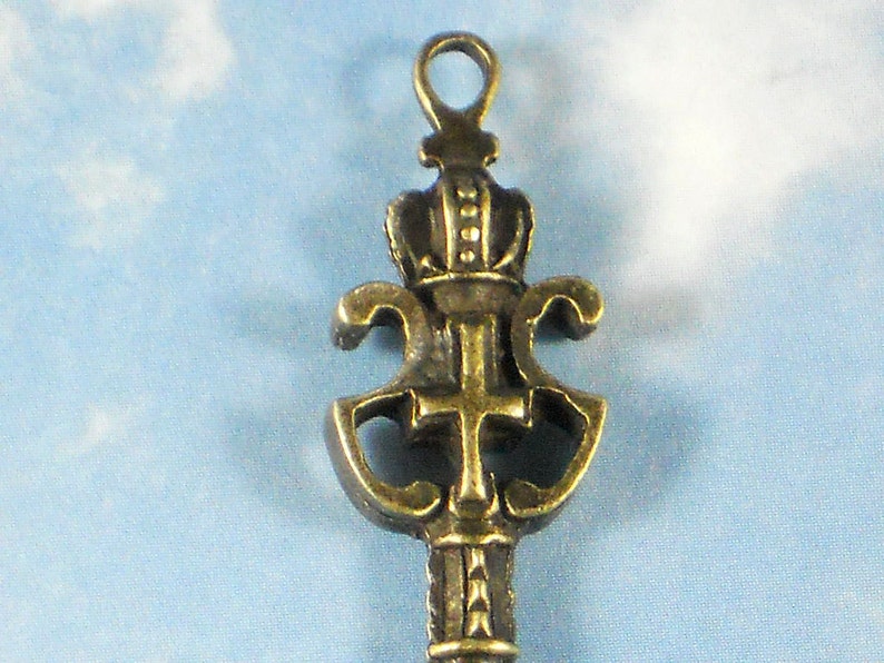Bulk 20 Crowned Cross Keys Charm Pendants Bronze Tone Crown Etsy