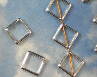 24 Bead Frames Silver Tone 16mm  Diamond Shape Great for earrings (P273)