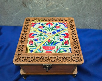 Handmade Kintsugi Wooden Keepsake Box – Wabi Sabi Turkish Tile Art Gift with Gold Repair