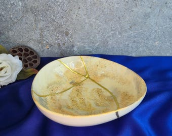 Handmade Kintsugi Bowl: Gold Repair Ceramic Art - Wabi Sabi Decor