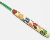 Fruit Slice Crochet Hook, Rainbow Multi Color, Polymer Clay Cane, Summer Crochet Hook, Food Theme, Crocheter Gift, Handmade Supply