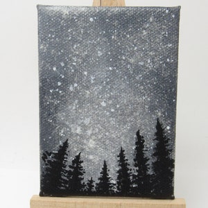 Mini pittura della galassia grigia, scena del cielo notturno, silhouette dell'albero, grigio nero, paesaggio naturale, arte originale, acrilico su tela, ACEO