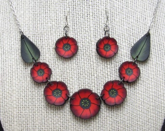 Poppy Leaf Statement Necklace, Red Black Green, Polymer Clay, Flower Jewelry, Nature Inspired, Unique Women's Gift, Valentine's Day Gift