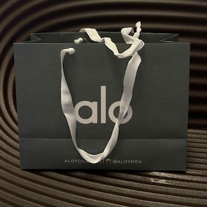 50 pezzi di sacchetti di carta personalizzati di lusso con manici a nastro – Imballaggio boutique ecologico personalizzato