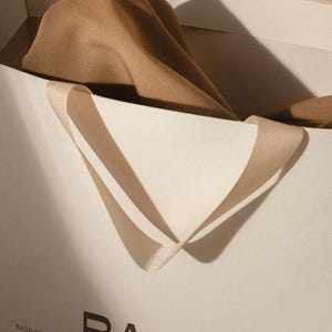 50 pezzi di sacchetti di carta personalizzati di lusso con manici a nastro – Imballaggio boutique ecologico personalizzato