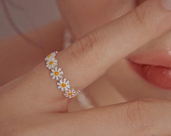 Sterling Silver Daisy Flower Ring: Adjustable Boho Floral Band
