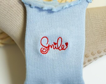 Embroidered Smile Ruffle Pilates Socks, Smiling Face Women Grip Socks, Yoga Team Gift