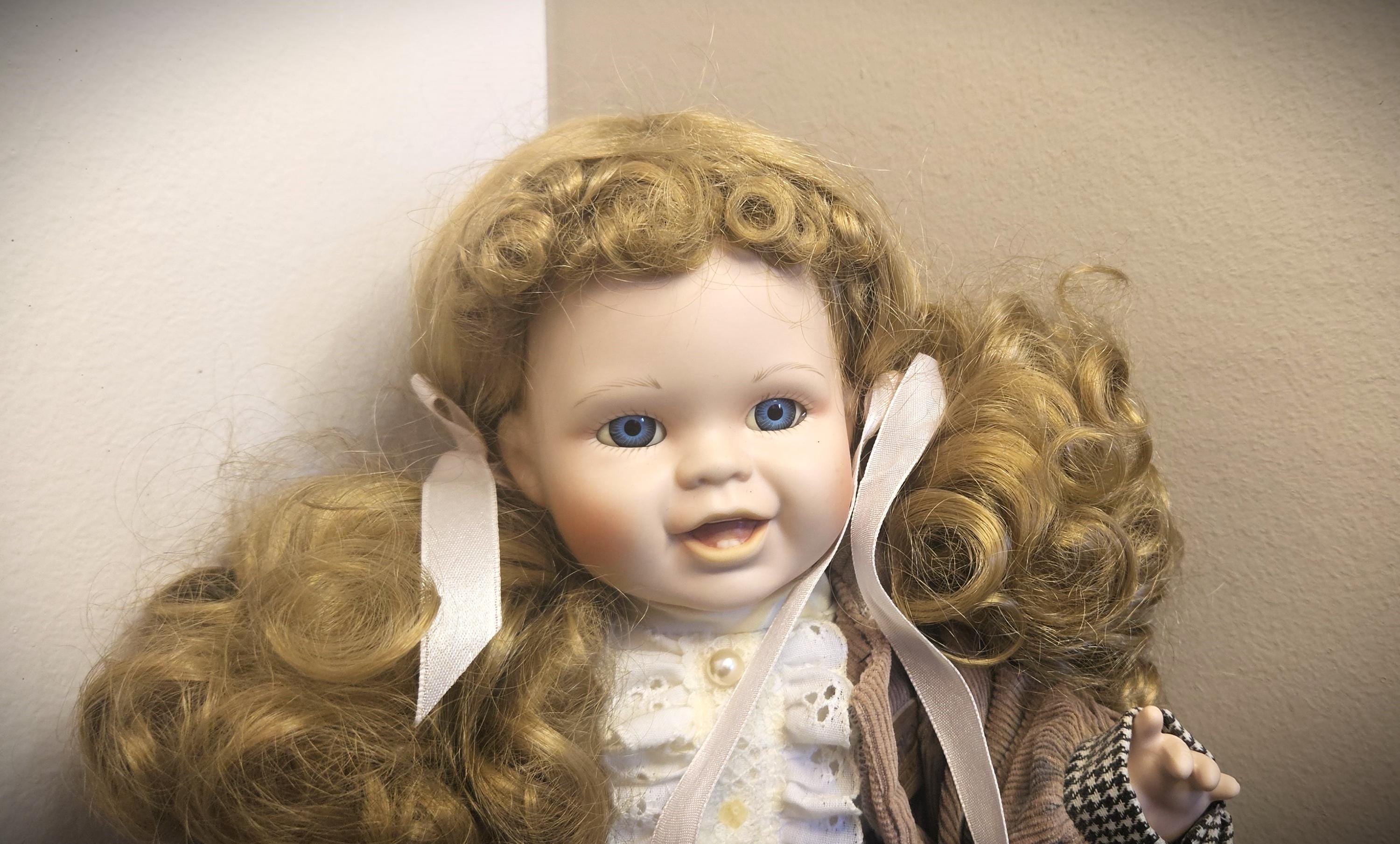 The cursed doll Italia
