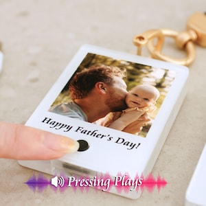 Personalized Recording-Playing Keychain,Keyring With Baby Sound,Album Keyring, Birthday Gift,Father's Day Gift,Keychain Gifts For Dad