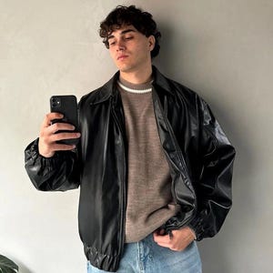 Blouson aviateur noir surdimensionné en cuir pour homme - Style streetwear ample, coupe décontractée, parfait pour les fêtes, cadeaux de Noël Mode tendance lui
