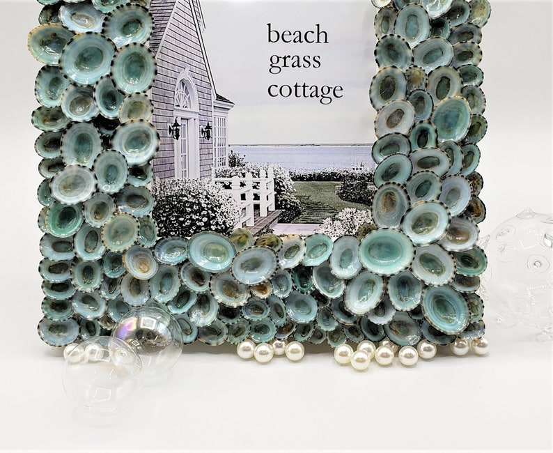 Seashell Picture Frame, Nautical Coastal Beach Decor Aqua Limpet Shell Art Frame for Beach Wedding Photo or Wedding Gift, 5x7 Bild 7