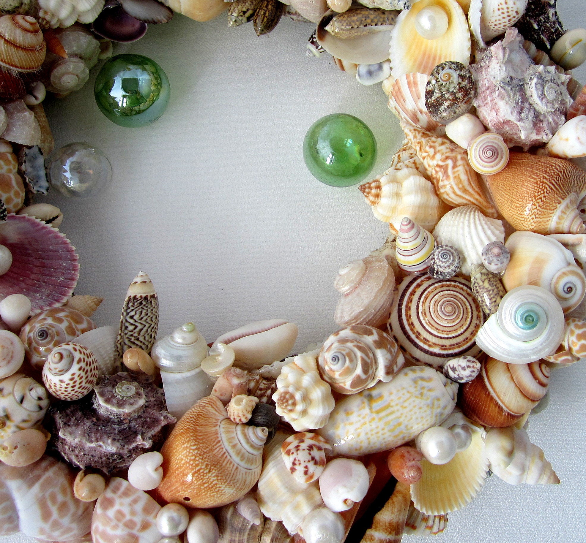 Beach Decor Seashell Wreath, Nautical Decor Shell Wreath w Sea Glass – Beach  Grass Cottage - Artisan Handmade Beach Decor