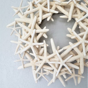 Beach Decor Starfish Wreath, Nautical Decor White Starfish Wreath, Seashell Wreath, Shell Wreath, Coastal Decor, Beach House Decor zdjęcie 7