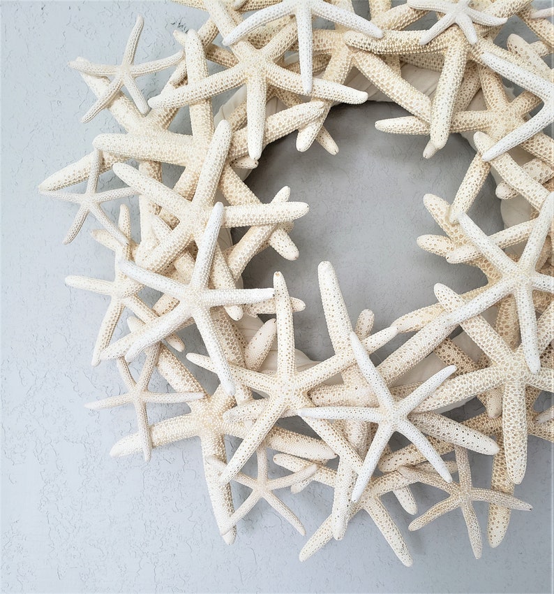 Beach Decor Starfish Wreath, Nautical Decor White Starfish Wreath, Seashell Wreath, Shell Wreath, Coastal Decor, Beach House Decor zdjęcie 7