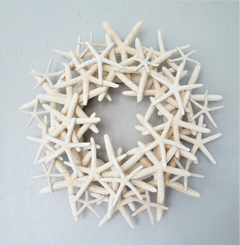 Beach Decor Starfish Wreath, Nautical Decor White Starfish Wreath, Seashell Wreath, Shell Wreath, Coastal Decor, Beach House Decor zdjęcie 6