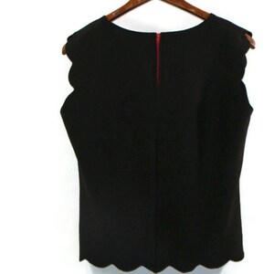 OOAK Black Scallop Edge Sleeveless Top Black Sleeveless Top Scallop Edge Top Black Scallop Top Black Sleeveless Blouse Scalloped Tops 画像 5