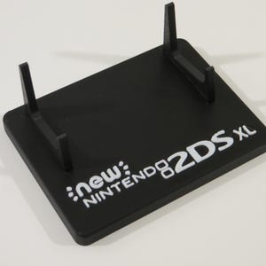 Neuer Nintendo 2DS XL Display Ständer
